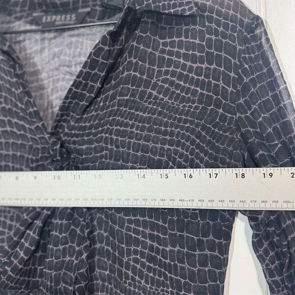 VTGY2K Express Silk Sheer Croc Print Tie Front Blouse Top Black Gray Size 9/10 - Picture 3 of 10
